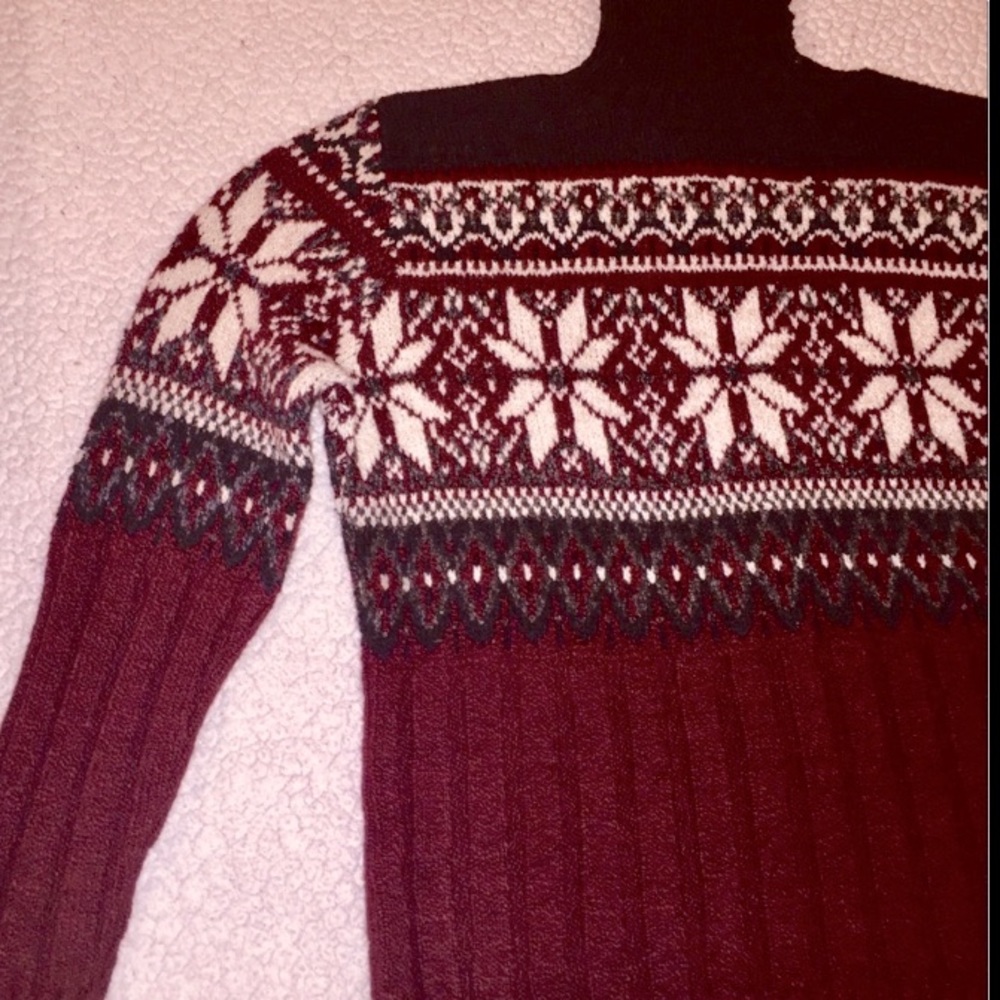 10094 Wool Burgundy crew neck Sweater Size 10